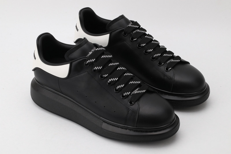 alexer mceen sneakers